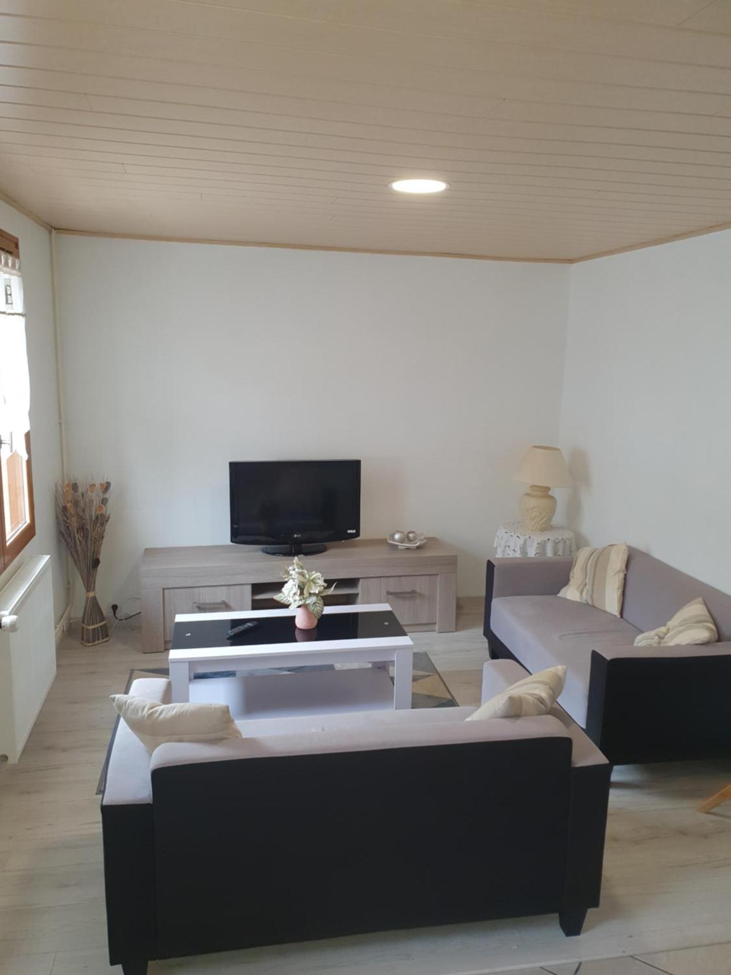 Gite Des Jardiniers Fumay المظهر الخارجي الصورة